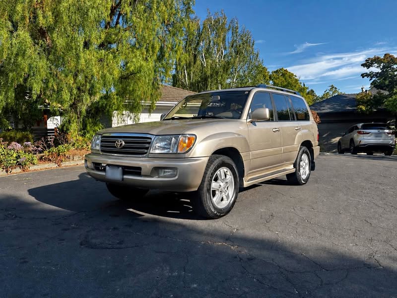 2003 Toyota Landcruiser - Base V8
