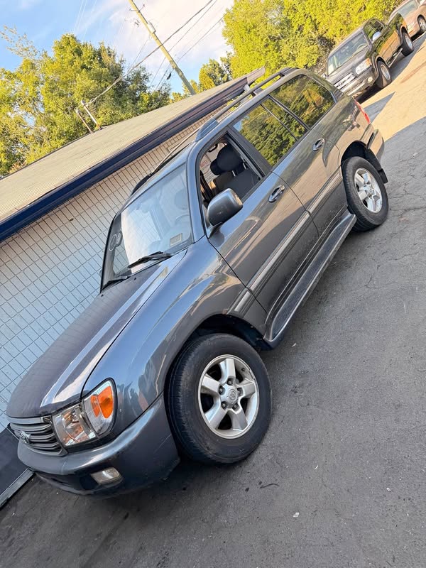 2003 Toyota Landcruiser - Sport Utility 4D
