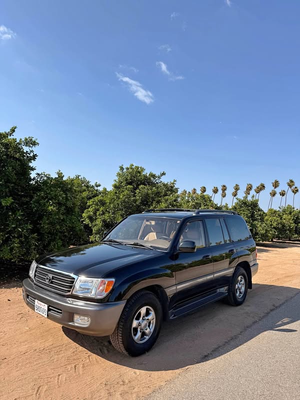 2002 Toyota Landcruiser - Sport Utility 4D