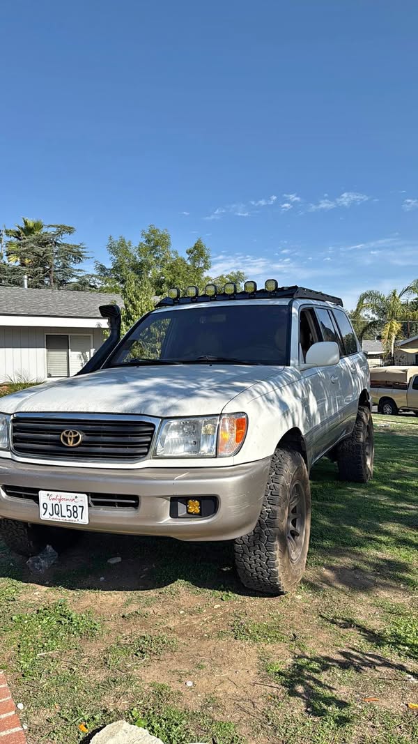 1999 Toyota Landcruiser - Sport Utility 4D