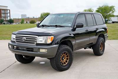 2004 Toyota Landcruiser - Sport Utility 4D