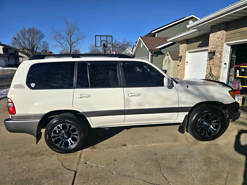 2005 Toyota Landcruiser - Sport Utility 4D