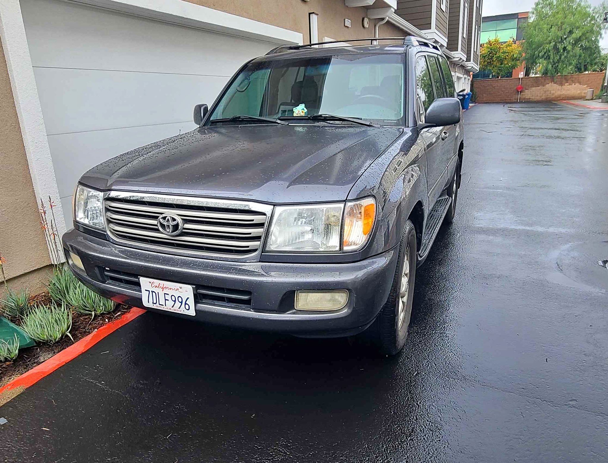 2004 Toyota Landcruiser - Not sure!