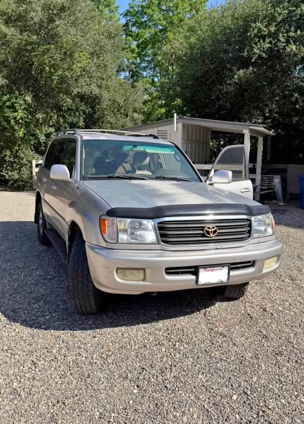 1998 Toyota Landcruiser - 100 series