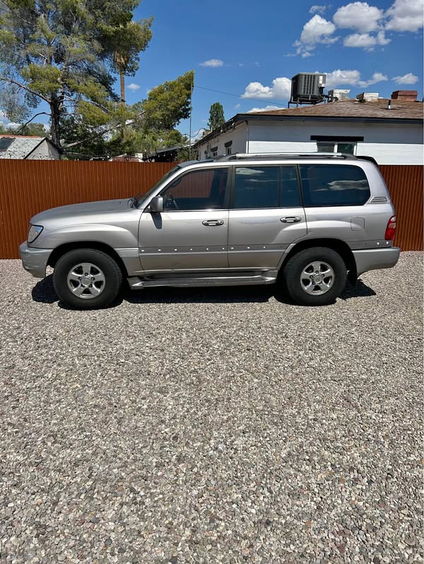 2001 Toyota Landcruiser - Sport Utility 4D