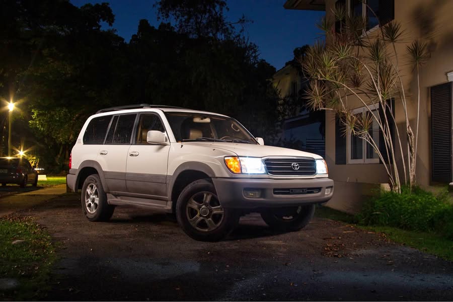 2001 Toyota Landcruiser - Sport Utility 4D