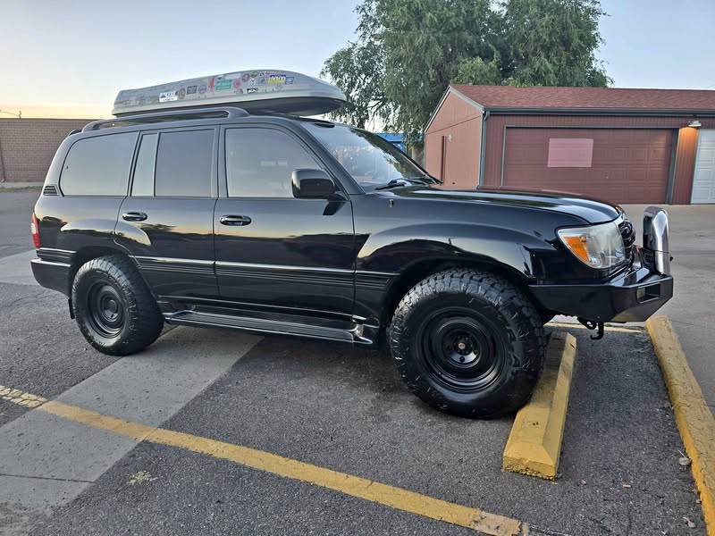 2002 Toyota Landcruiser - Sport Utility 4D