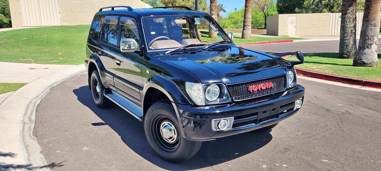2001 Toyota Landcruiser - Sport Utility 4D