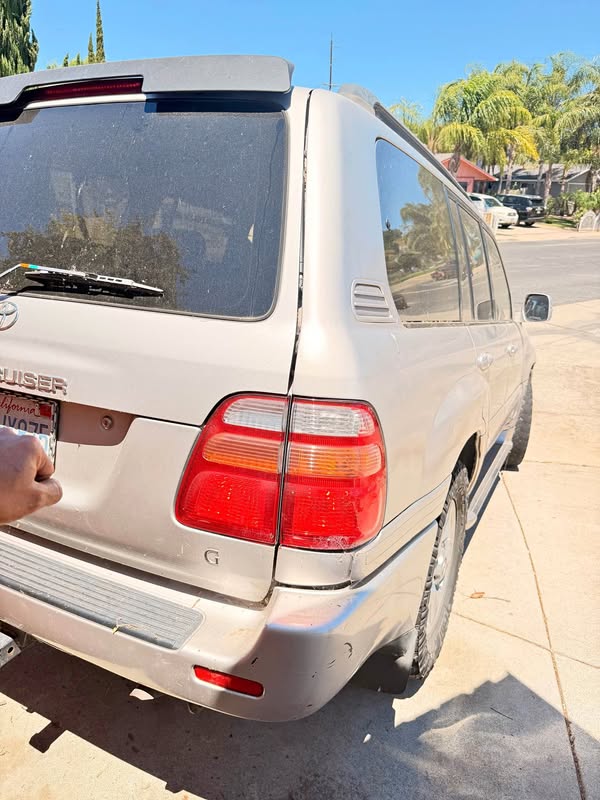 2002 Toyota Landcruiser - Sport Utility 4D