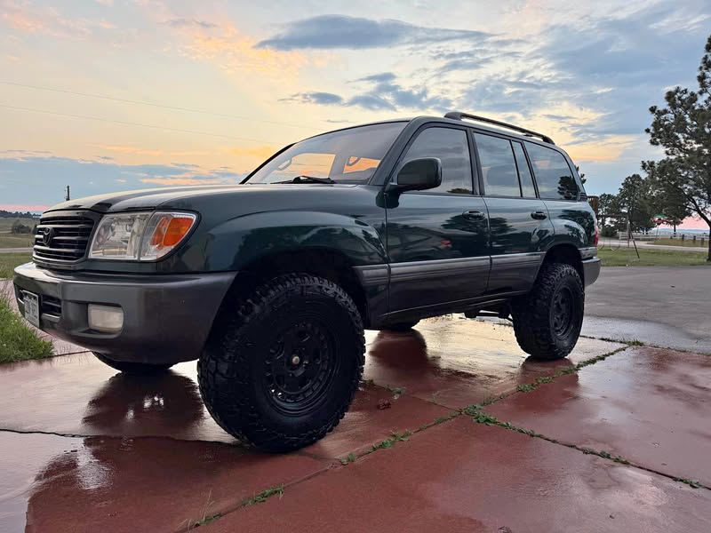 2001 Toyota Landcruiser - Sport Utility 4D