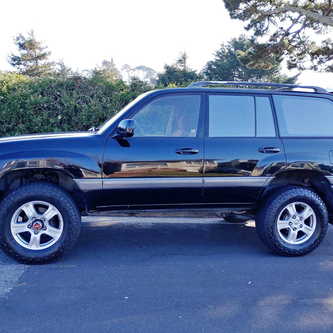 2001 Toyota Landcruiser - Sport Utility 4D