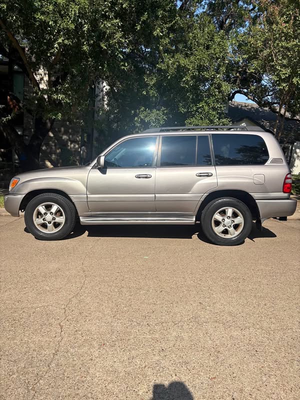 2004 Toyota Landcruiser - Sport Utility 4D