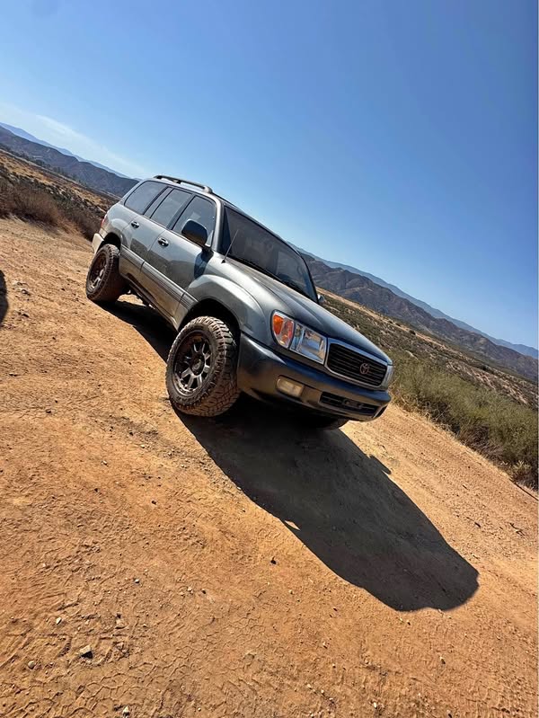 1998 Toyota Landcruiser - Sport Utility 4D