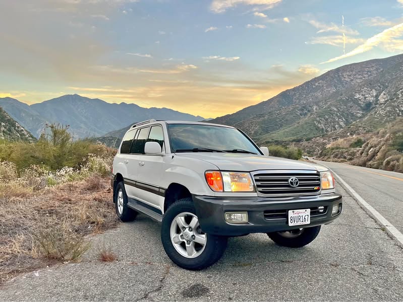 2004 Toyota Landcruiser - Sport Utility 4D