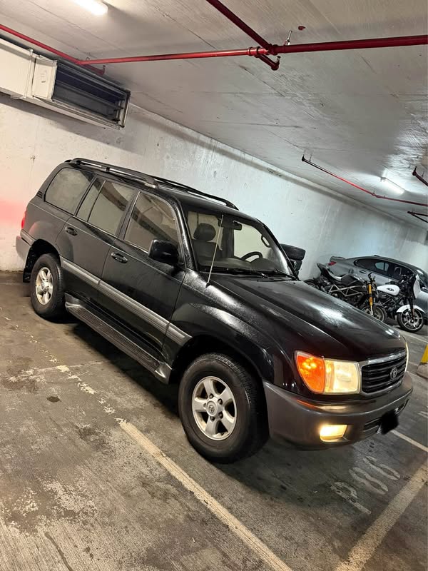 2000 Toyota Landcruiser - Sport Utility 4D