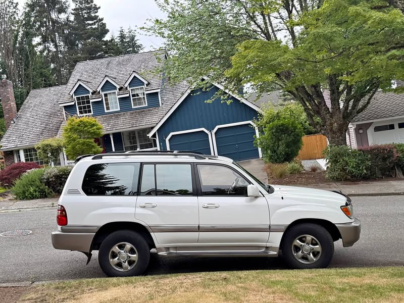 2002 Toyota Landcruiser - Sport Utility 4D