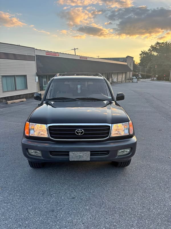 2000 Toyota Landcruiser - Sport Utility 4D
