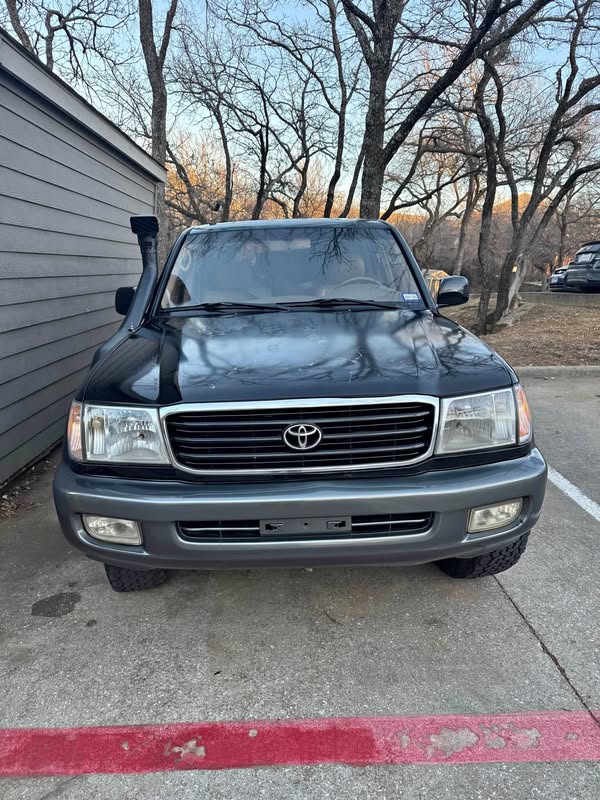 Toyota Land Cruiser 2000 series 100