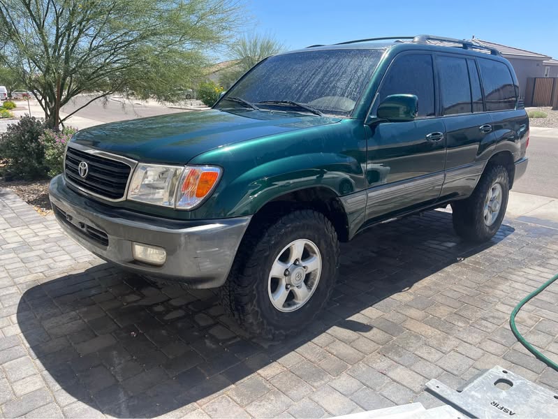 2000 Toyota Landcruiser - Sport Utility 4D