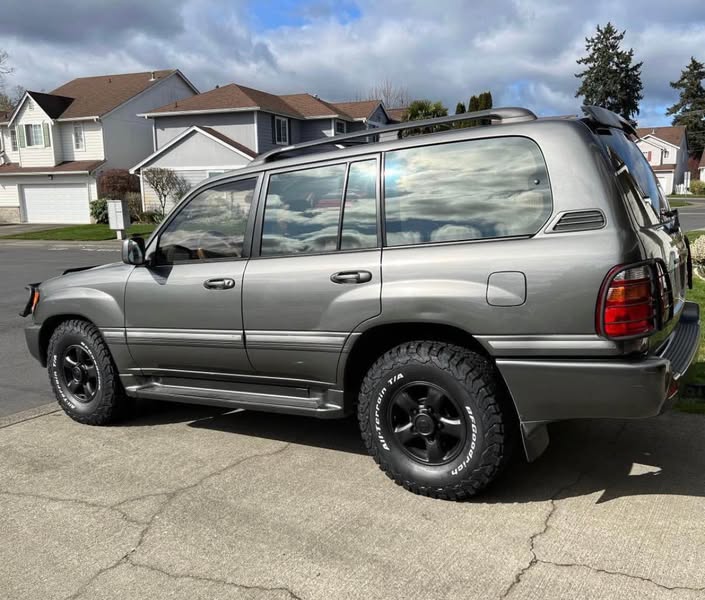 2000 Toyota Landcruiser - Sport Utility 4D