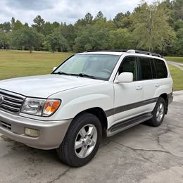 2004 Toyota Landcruiser, 4 wd.