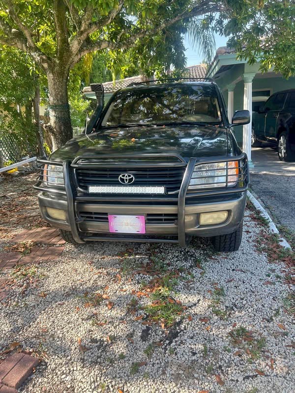 2000 Toyota Landcruiser - Sport Utility 4D