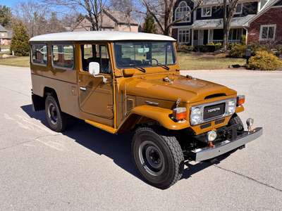 1979 Toyota Landcruiser - FJ45 Troopy Gulf Spec