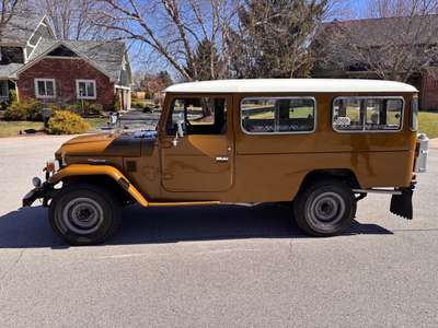 1979 Toyota Landcruiser - FJ45 Troopy Gulf Spec