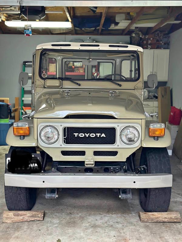 1982 Toyota Land Cruiser FJ40 - Hard Top