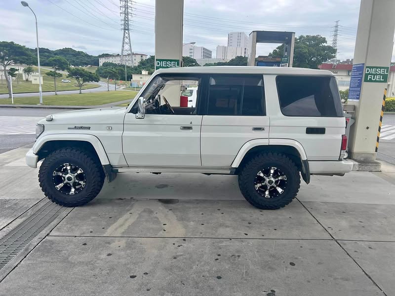 1995 Toyota Landcruiser - 78 series