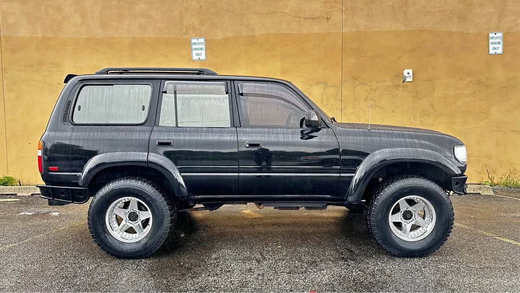 1997 Toyota Landcruiser - Sport Utility 4D