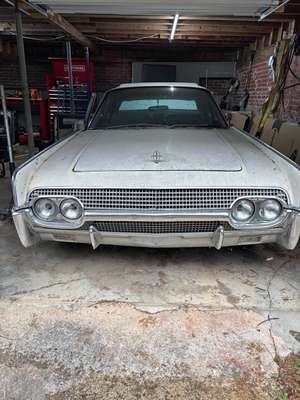 1961 Lincoln Continental - Sedan 4D