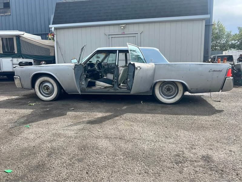 1963 Lincoln Continental - Signature Sedan 4D