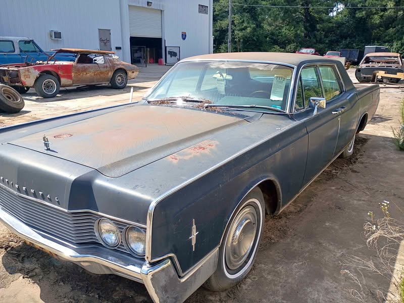 1966 Lincoln Continental - Executive Sedan 4D