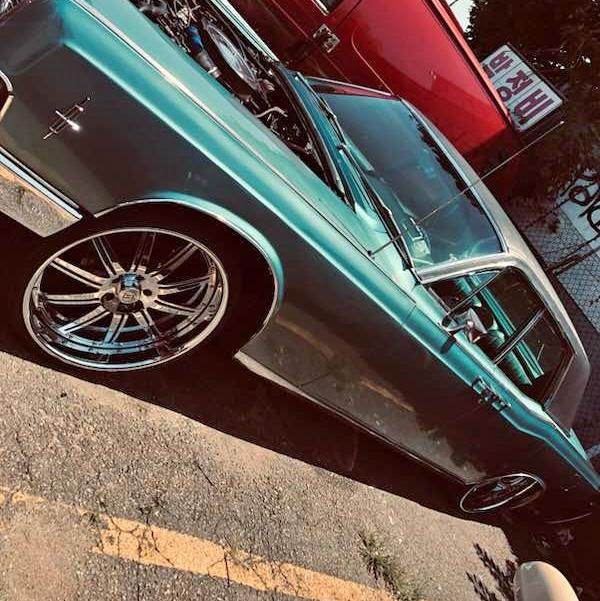 1966 Lincoln Continental - Sedan 4D