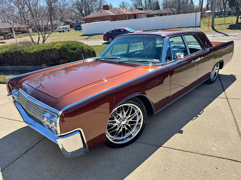 1963 Lincoln Continental - Sedan 4D