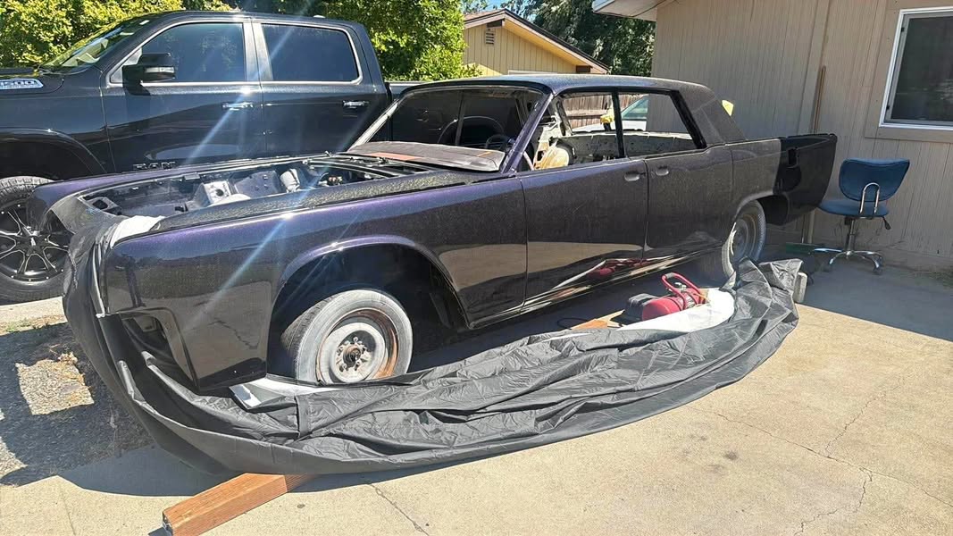 1964 Lincoln Continental - Reserve Sedan 4D