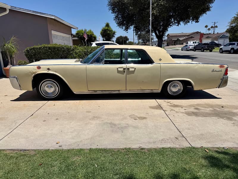 1961 Lincoln Continental