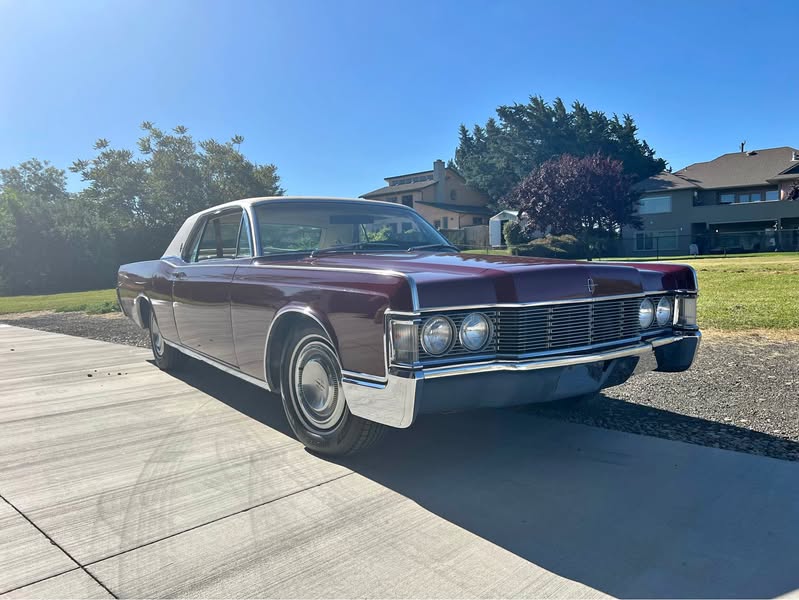 1968 Lincoln Continental - Premiere Sedan 4D