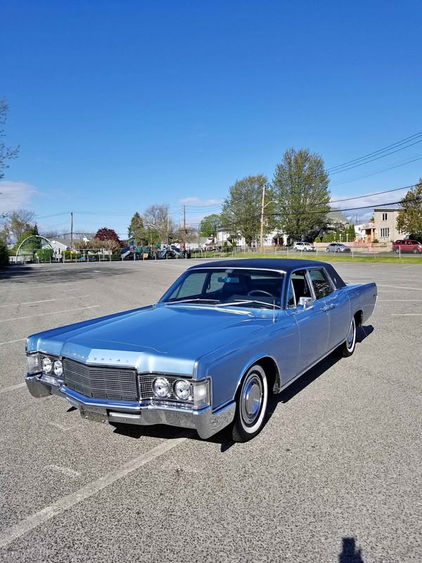 1969 Lincoln Continental - Select Sedan 4D