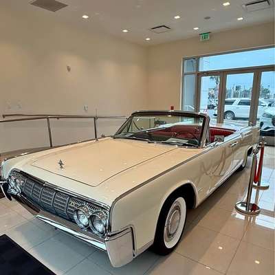 1964 Lincoln Continental - Executive Sedan 4D