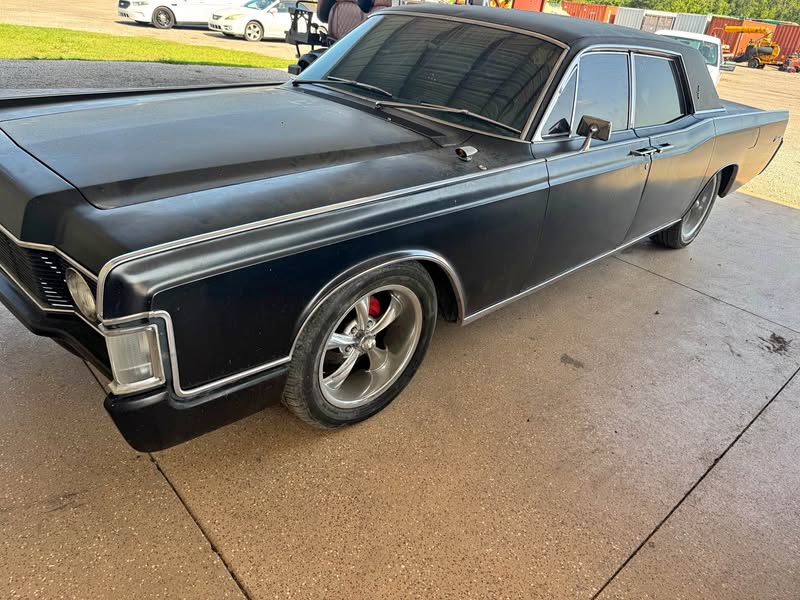 1968 Lincoln Continental - Premiere Sedan 4D