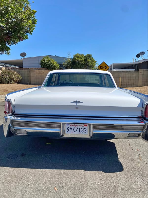 1965 Lincoln Continental - Sedan 4D