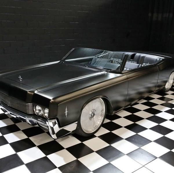 1966 Lincoln Continental CUSTOM ICONIC STYLE