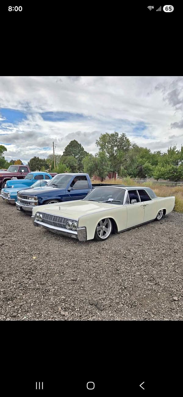 1962 Lincoln Continental - Sedan 4D