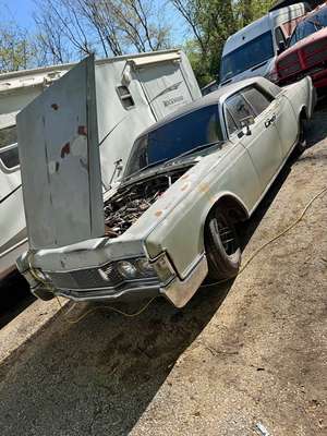 1968 Lincoln Continental - Sedan 4D