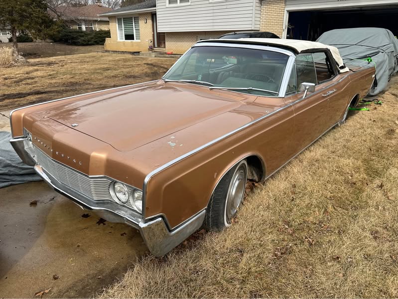 1967 Lincoln Continental - Convertible