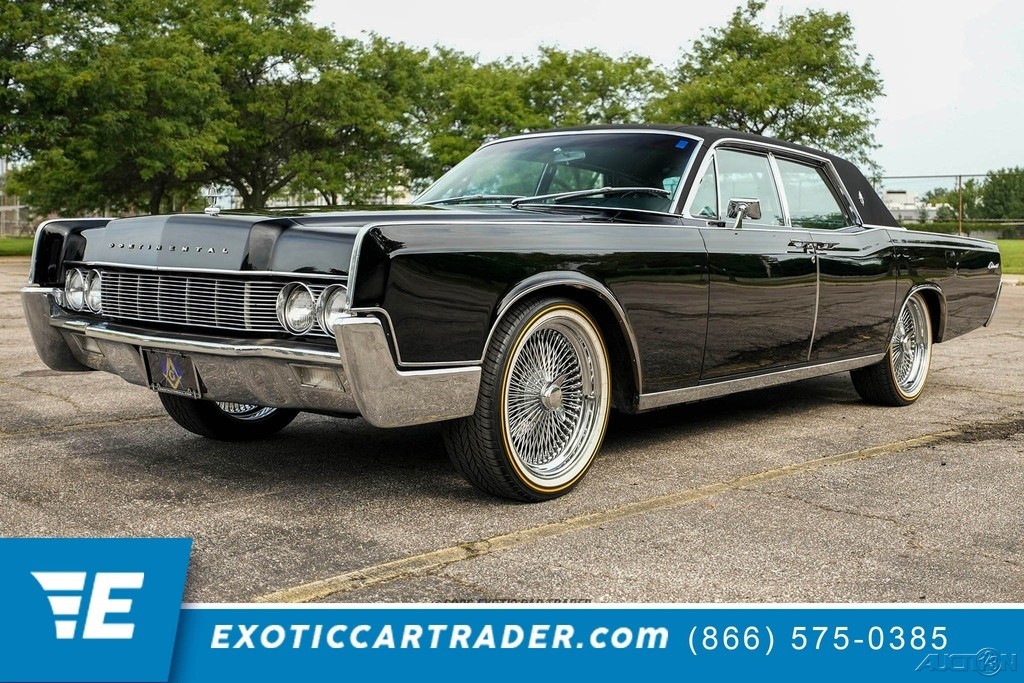 1967 Lincoln Continental Sedan