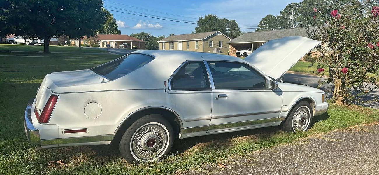 1988 Lincoln Mark VII - Bill Blass Designer 2D