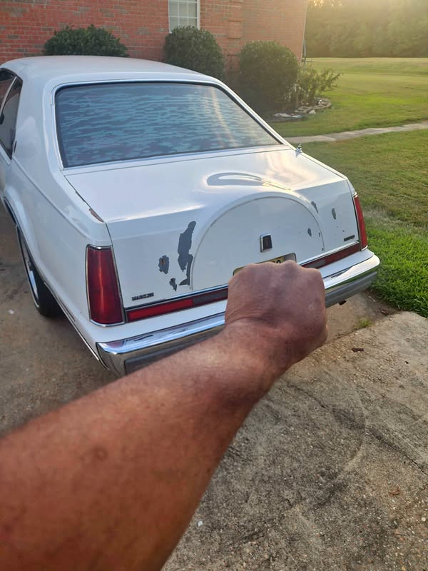 1992 Lincoln Mark VII - LSC Sedan 2D